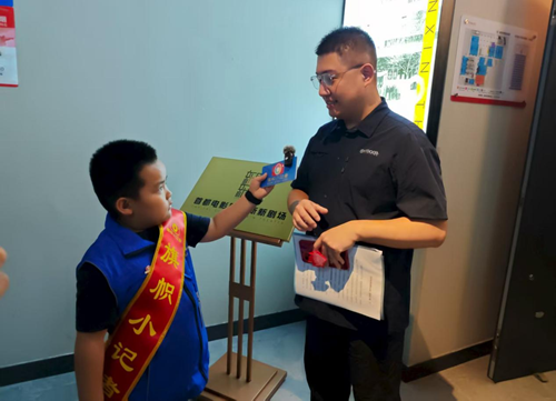 旗帜小记者成长基地与首都电影院城市副中心店达成合作 共筑青少年文化教育新平台(图4)