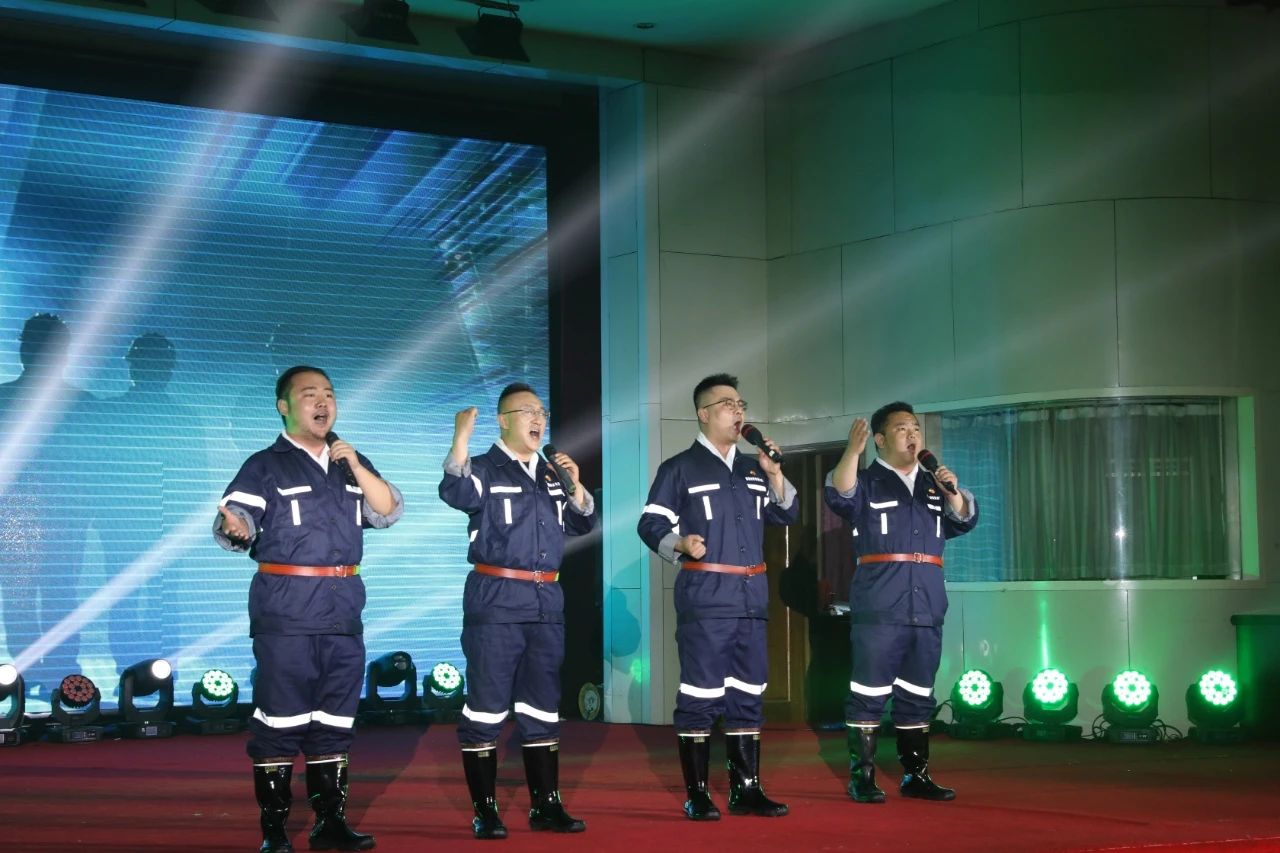 晋能控股集团工会“致敬奋斗者 聚力再出发” 文艺下基层慰问演出走进永定庄煤业公司