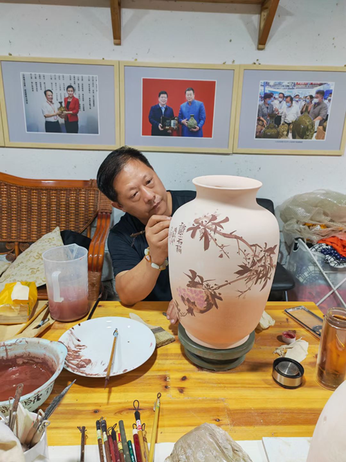 山东枣庄著名书画家、著名盆景讲师——崔培成