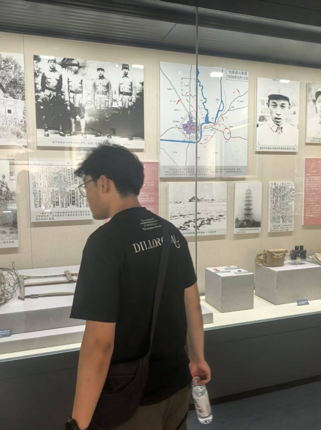 丹旌映史铸军魂： 南师大马院学子参观茅山新四军纪念馆