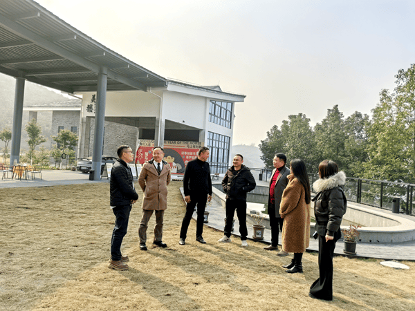 民建涪陵区综合三支部、敦仁支部赴会员企业油茶基地调研