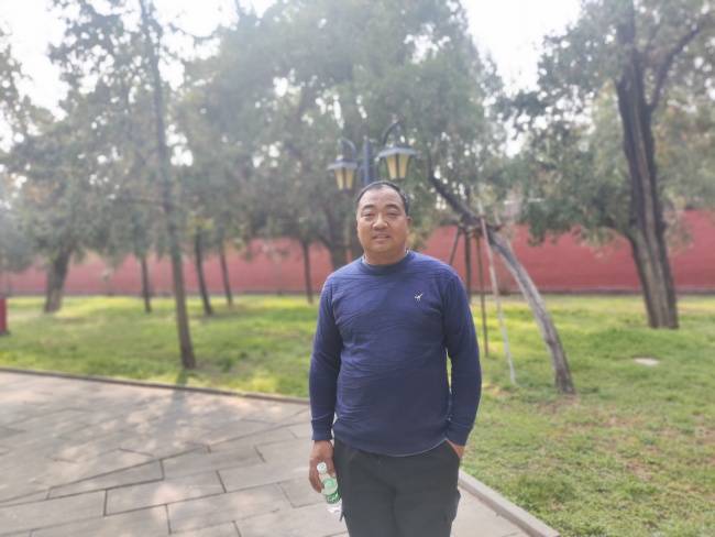 岁月不言老 温情润流年——访孝善大使谢集公