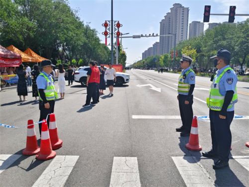护航高考最后一天！侯马交警用坚守为青春“保驾护航”