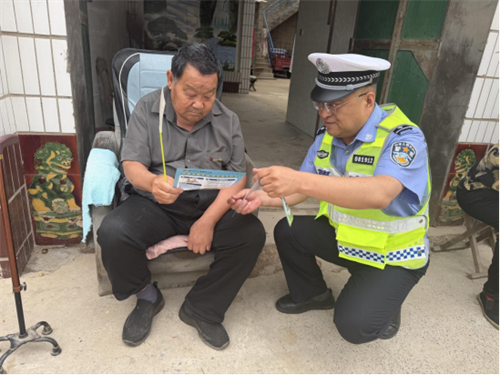 【美丽乡村行】【夏季交通安全宣传】侯马交警进农村，文明交通入民心